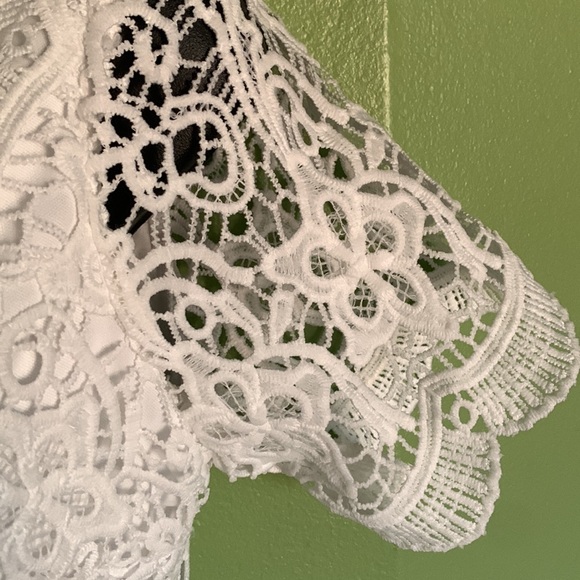 🔵 Lulus White Dress - Picture 4 of 12